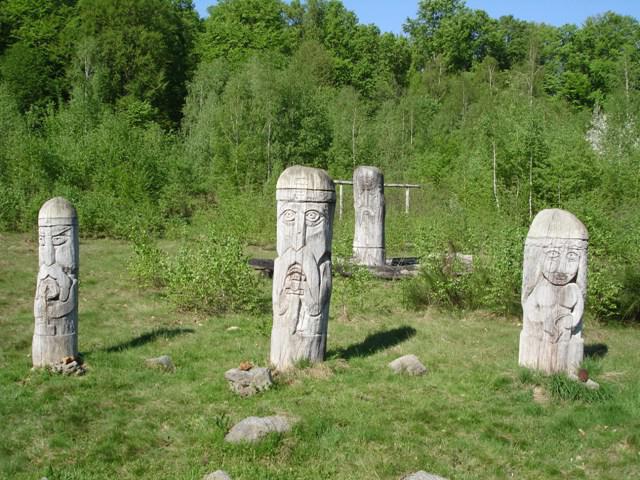 Świątynia jest świątynią? Historia i nowoczesność przedchrześcijańskich budowli sakralnych