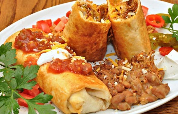 Jak gotować burrito z kurczakiem w Meksyku?