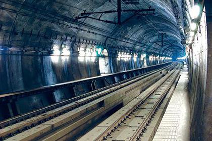 Cieśnina Sangar (Tsugaru) między japońskimi wyspami Honsiu i Hokkaido. Kolejowy tunel Seikan