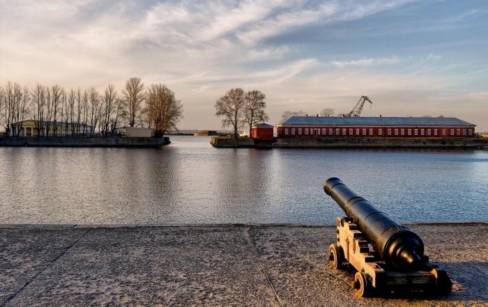 Podróż do Kronsztadu. Dam